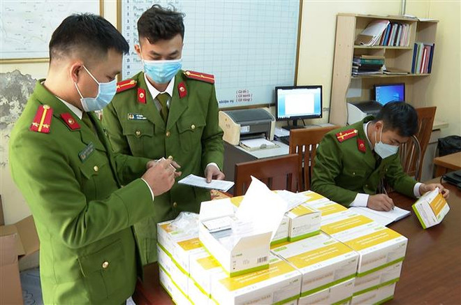 Thái Bình: Thu giữ 1.000 bộ sinh phẩm xét nghiệm không rõ nguồn gốc ảnh 1