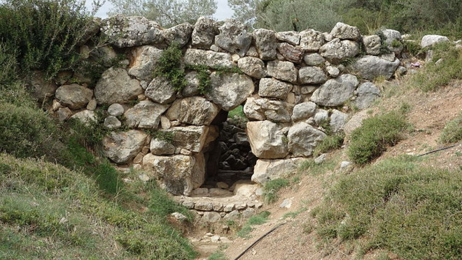 800px-Arkadiko_Mycenaean_Bridge_II.jpg