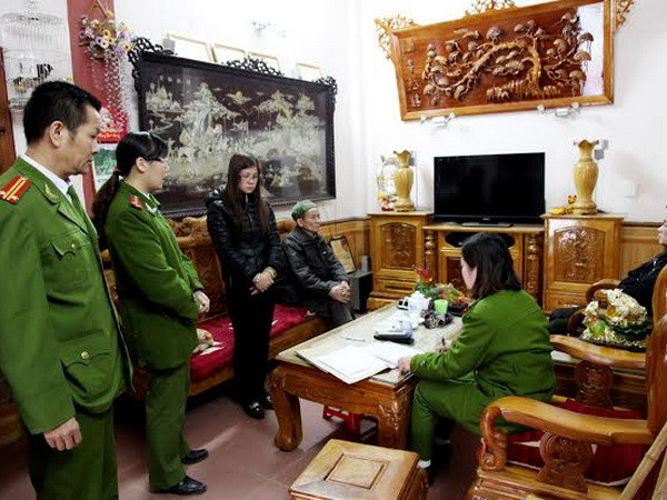 Bắt giám đốc và kế toán ăn bớt tiền hỗ trợ trẻ em tàn tật ảnh 1