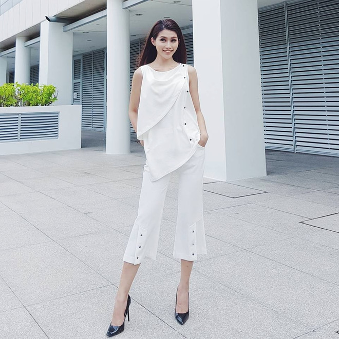 Sao Việt tỏa sáng trên “sàn diễn đường phố” với đồ tối giản ảnh 1