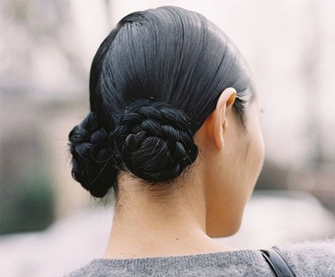 Tóc búi macaron dịu dàng cực hợp với các cô nàng đi xe máy ảnh 4