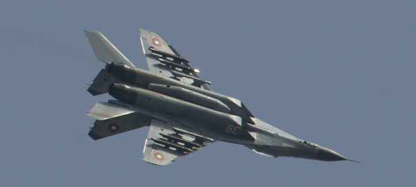 Bulgaria tìm thấy hộp đen máy bay tiêm kích MiG-29 rơi ở Biển Đen ảnh 1
