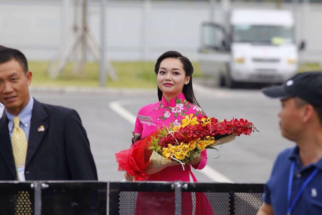 Air Force One đưa Tổng thống Barack Obama rời Hà Nội vào TP. HCM ảnh 2