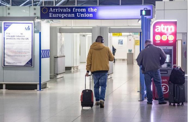 Cảnh báo rào cản thu nhập với lao động nước ngoài ở Anh hậu Brexit ảnh 1