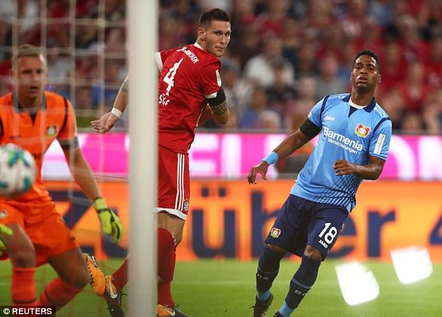 Niklas Süle mở tỷ số ở ngay phút thứ 9. Bayern Munich đánh bại Leverkusen ở ngày ra quân Bundesliga ảnh 2