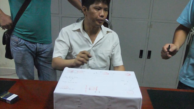 Đối tượng Nguyễn Văn Hải tại cơ quan điều tra. (Ảnh: Nguyễn Hoàng/Vietnam+) Quảng Ninh: Phá đường dây buôn ma túy, vũ khí xuyên quốc gia ảnh 1