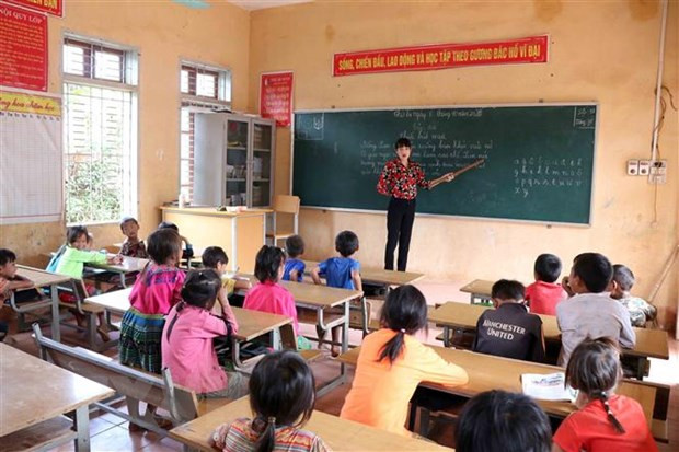 Huy động nguồn lực xã hội hỗ trợ trẻ em các xã đặc biệt khó khăn ảnh 1