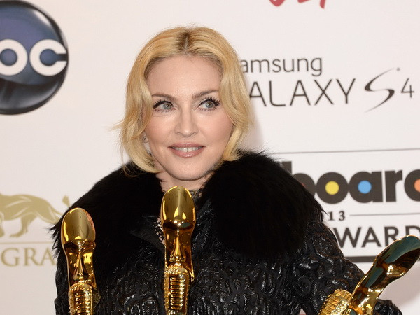 Dự án phim tiểu sử Madonna hứng "búa rìu" từ... nhân vật chính ảnh 1