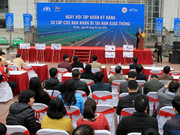 Phó Chủ tịch Quốc hội chúc Tết Ủy ban An toàn giao thông Quốc gia ảnh 1