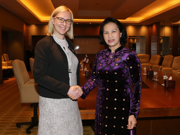 Chủ tịch Quốc hội Nguyễn Thị Kim Ngân tiếp Chủ tịch Quốc hội Phần Lan, H.E Maria Lohela. (Ảnh: Trọng Đức/TTXVN) Chủ tịch Quốc hội Nguyễn Thị Kim Ngân gặp Chủ tịch Quốc hội Phần Lan ảnh 1