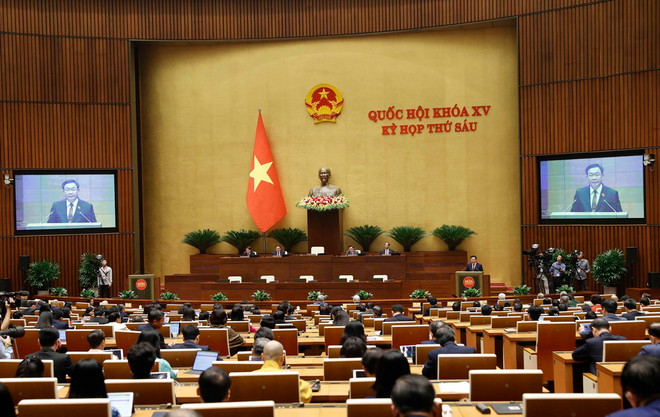 Chủ tịch Quốc hội Vương Đình Huệ phát biểu bế mạc. (Ảnh: Doãn Tấn/TTXVN) ttxvn_CTQH be mac 2.jpg