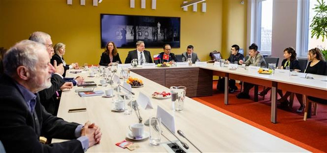 Thúc đẩy hợp tác giáo dục-đào tạo giữa Việt Nam và Cộng hòa Séc ảnh 1