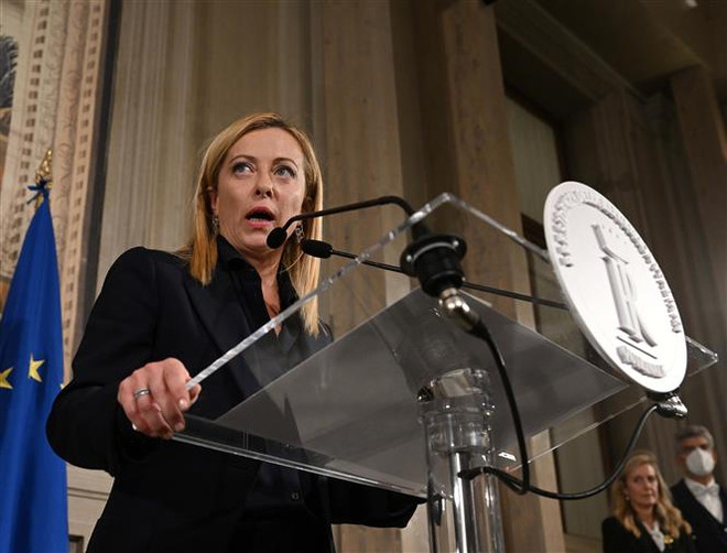 EU hoãn giải ngân 19 tỷ euro khắc phục hậu quả COVID-19 cho Italy ảnh 1