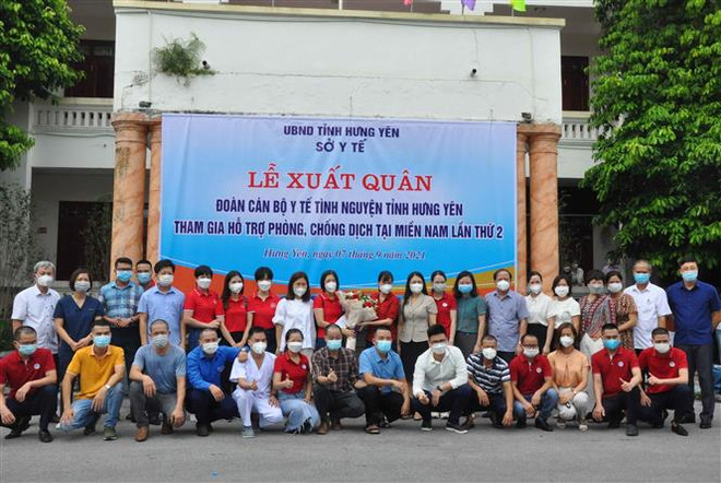 Hưng Yên tiếp tục cử cán bộ y tế hỗ trợ các tỉnh phía Nam chống dịch ảnh 1