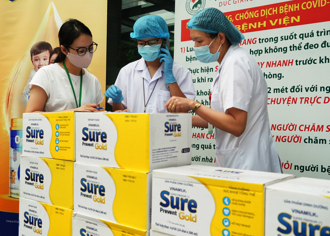 Vinamilk đẩy mạnh hành trình tiếp sức tuyến đầu chống dịch COVID-19 ảnh 6