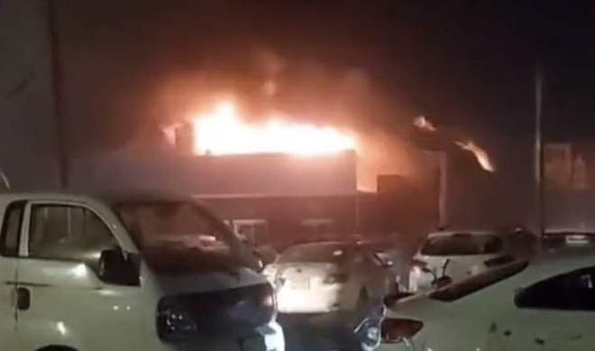 Hiện trường vụ cháy. (Nguồn: Arab News) Ít nhất 100 người thiệt mạng do cháy tại đám cưới ở Iraq ảnh 1