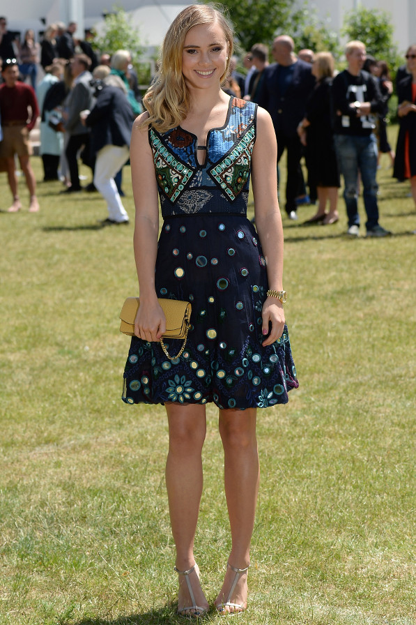 Burberry Prorsum Xuân Hè dành cho nam: Phá vỡ mọi quy chuẩn ảnh 8