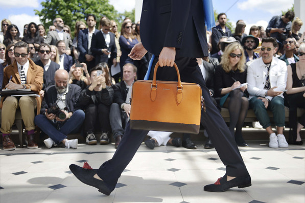 Burberry Prorsum Xuân Hè dành cho nam: Phá vỡ mọi quy chuẩn ảnh 5