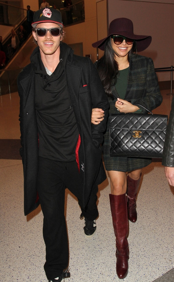 Học hỏi phong cách "cực chất" của những bà bầu nổi tiếng ảnh 25