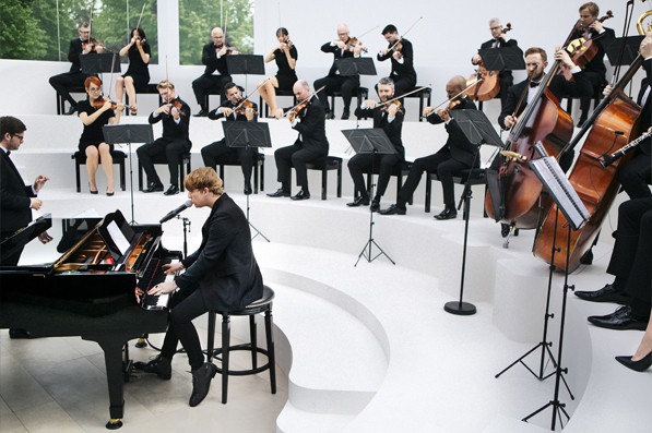 Burberry Prorsum Xuân Hè dành cho nam: Phá vỡ mọi quy chuẩn ảnh 1