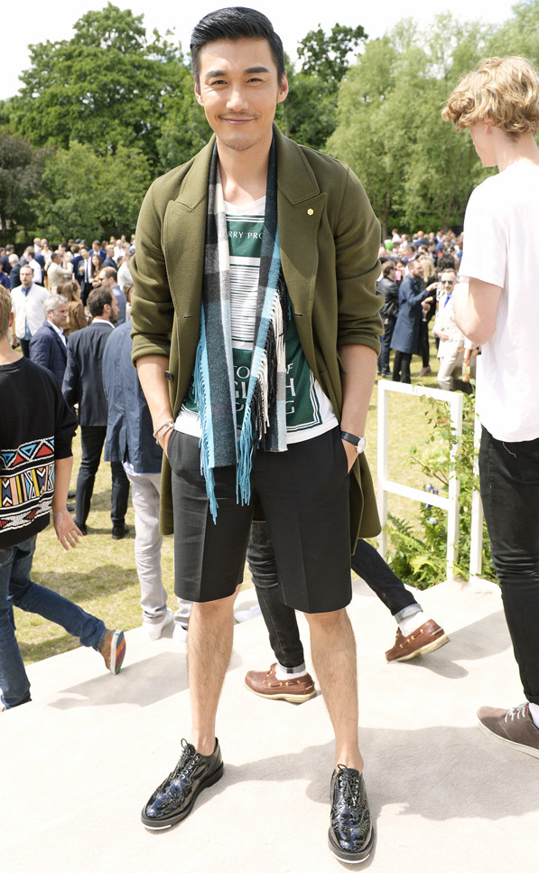 Burberry Prorsum Xuân Hè dành cho nam: Phá vỡ mọi quy chuẩn ảnh 13