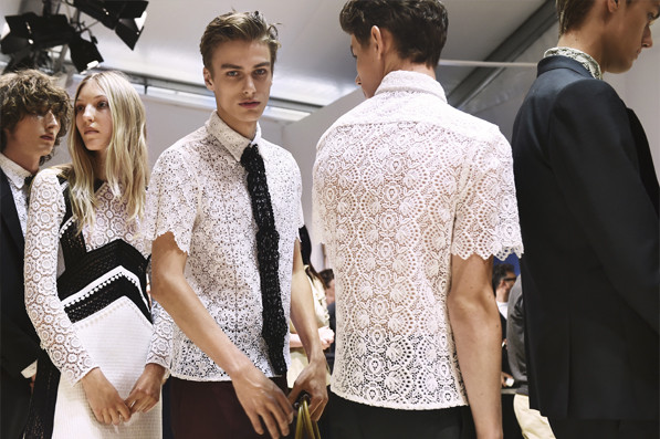 Burberry Prorsum Xuân Hè dành cho nam: Phá vỡ mọi quy chuẩn ảnh 3