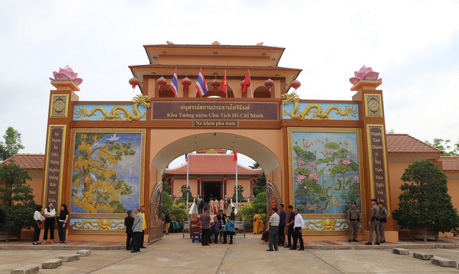Khu tưởng niệm Chủ tịch Hồ Chí Minh ở tỉnh Nakhon Phanom, Thái Lan. (Ảnh: Đỗ Sinh/TTXVN) ttxvn_Nakhon Phanom (1).jpg