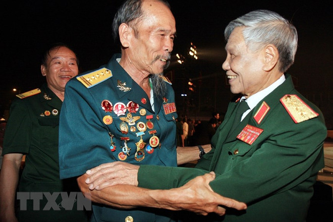 TBT Lê Khả Phiêu - Người củng cố sự lãnh đạo của Đảng trong Quân đội ảnh 2