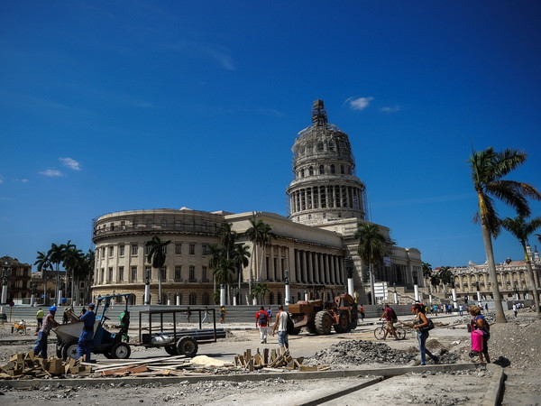 Capitolio - công trình kiến trúc kỳ vĩ của nhân dân Cuba. (Nguồn: AFP/TTXVN) Hà Nội và Havana trao đổi kinh nghiệm phát triển thành phố ảnh 1