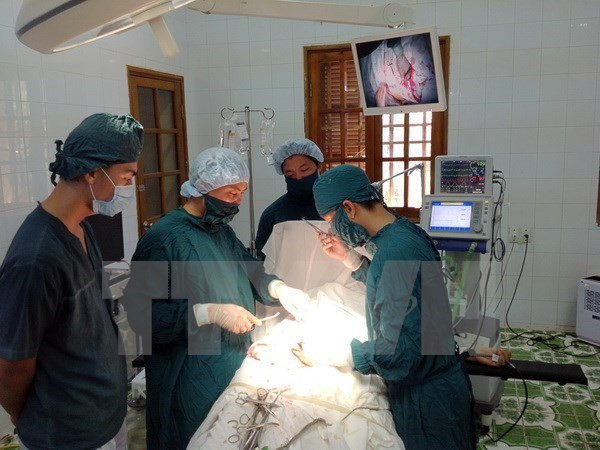 Cứu sống một ngư dân bị viêm ruột thừa cấp ở đảo Bạch Long Vĩ ảnh 1