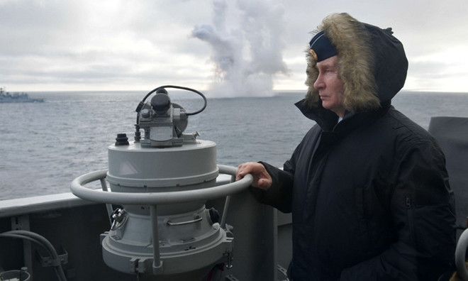 Tổng thống Nga thị sát diễn tập quân sự quy mô lớn ở Crimea ảnh 1