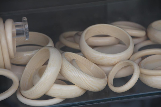 Mua bán ngà voi dễ dàng nhưng bắt giữ, ngăn chặn lại khó khăn ảnh 1