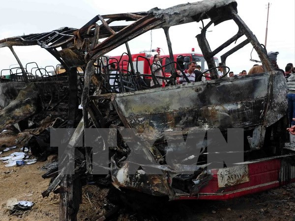 Ai Cập: 16 người chết trong vụ tai nạn giữa xe cảnh sát và xe tải ảnh 1