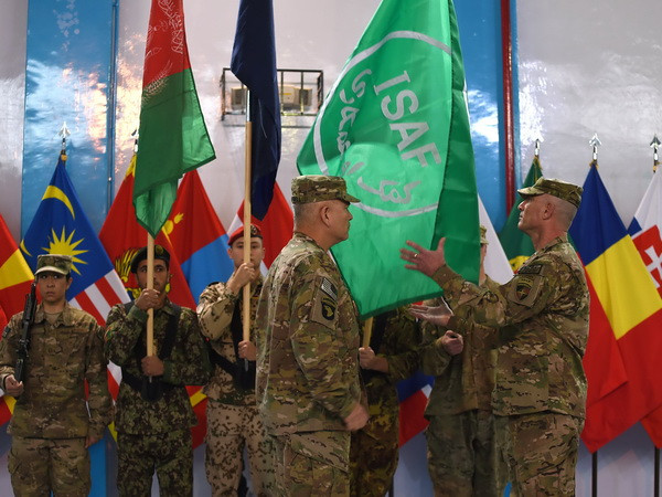 NATO chính thức kết thúc sứ mệnh chiến đấu tại Afghanistan ảnh 1