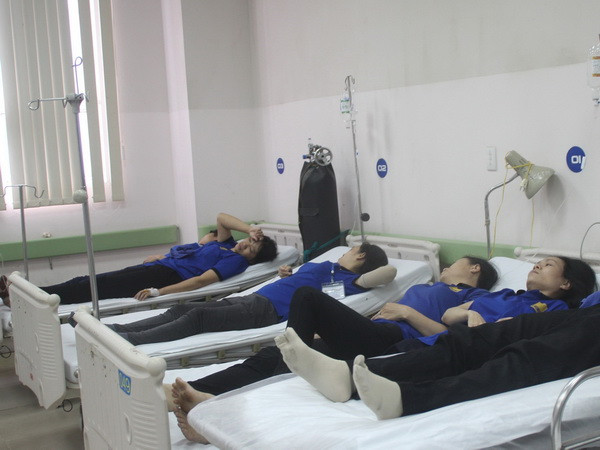 Gần 50 công nhân ở Đồng Nai nhập viện nghi do ngộ độc thực phẩm ảnh 1