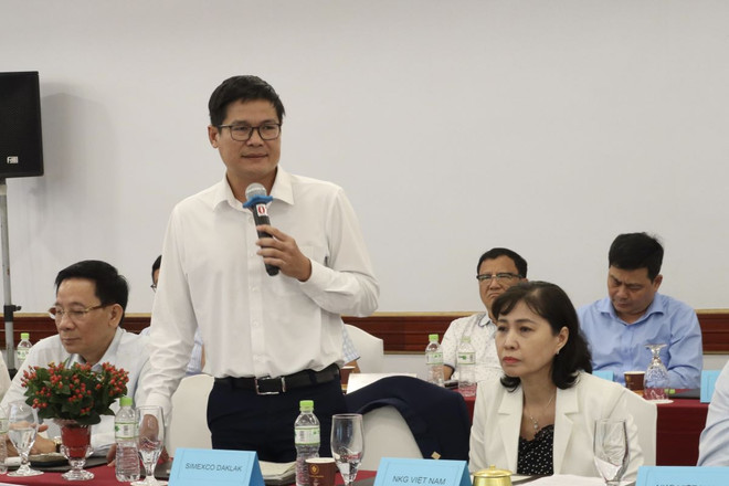Ông Lê Đức Huy, Tổng Giám đốc Công ty Simexco Đắk Lắk phát biểu tại hội nghị. (Ảnh: Xuân Anh/TTXVN) ttxvn_gia_caphe_lap_dinh_1104_2.jpg