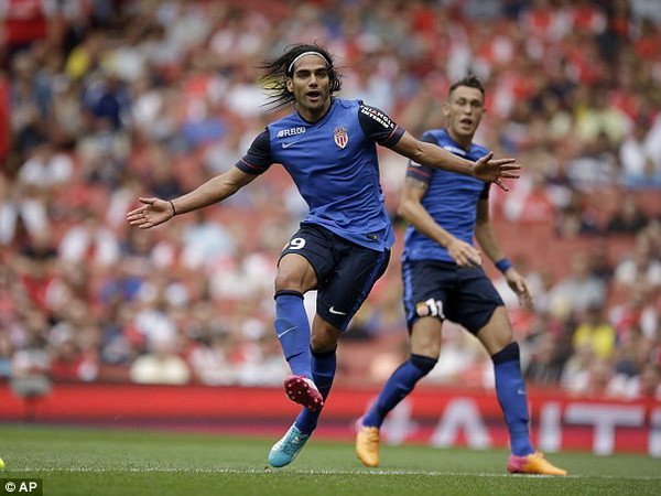 Chuyển nhượng 4/8: M.U và Liverpool hụt hẫng, Real vỡ mộng ảnh 2