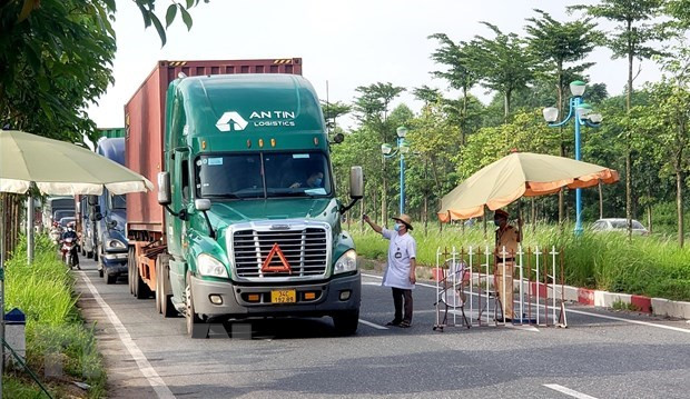 Một chốt kiểm soát dịch COVID-19. (Ảnh: TTXVN) Thủ tướng yêu cầu thực hiện nghiêm Chỉ thị 16 và có thể ở mức cao hơn ảnh 4