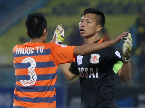 HLV Văn Sỹ đưa học trò "lên mây" sau chiến thắng ảnh 1