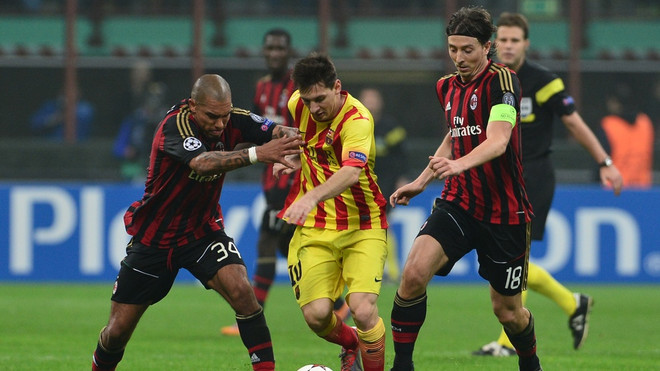 Trước đó, một đội bóng Italy khác là AC Milan cũng đã áp dụng hệ thống phòng ngự 2 người này với cầu thủ xuất sắc nhất thế giới Lionel Messi. (Ảnh: Reuters.) Hàng thủ Roma vô hiệu hóa Công Phượng như thế nào? ảnh 4