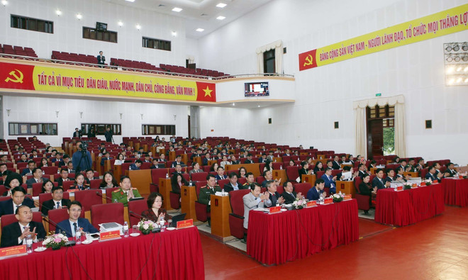Các đại biểu tham dự kỳ họp. (Ảnh: Quý Trung/TTXVN) ttxvn-lai-chau-khai-mac-ky-hop-thu-muoi-chin-hdnd-tinh-05-2-5179.jpg