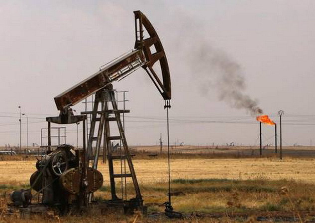 Thu nhập của Algeria mất 50% do tình trạng dư cung dầu mỏ ảnh 1