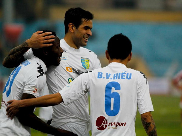 Hà Nội T&T hủy diệt Hải Phòng, Thanh Hóa vững ngôi đầu ảnh 1