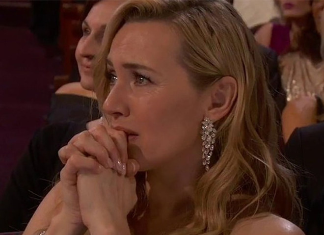 Kate Winslet bật khóc khi Leonardo DiCaprio giành giải Oscar ảnh 1