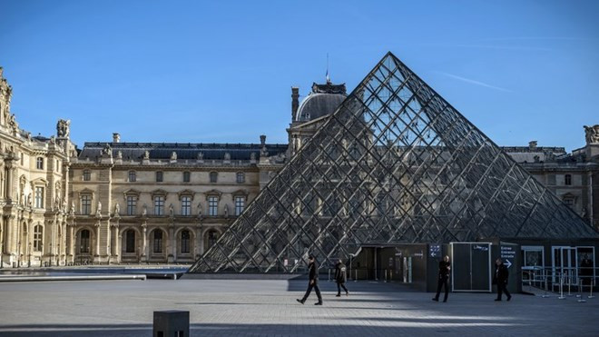 Khởi tố vụ án hình sự có âm mưu khủng bố tại bảo tàng Louvre ảnh 1
