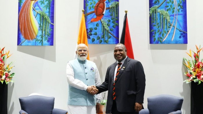Thủ tướng Ấn Độ Narendra Modi (trái) và người đồng cấp Papua New Guinea James Marape. (Nguồn: Twitter) Khai mạc Diễn đàn Hợp tác Ấn Độ-Các quốc đảo Thái Bình Dương ảnh 1