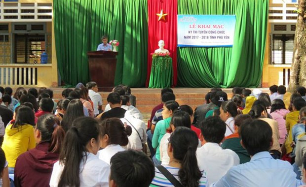 Lễ khai mạc kỳ thi tuyển công chức tỉnh Phú Yên năm 2017-2018. (Ảnh: phuyen.gov.vn) Vụ lộ đề thi công chức tại Phú Yên: Tiếp tục khởi tố thêm 8 đối tượng ảnh 1