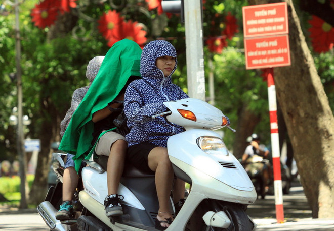 Bắc Bộ và Trung Bộ nắng nóng mở rộng, nhiệt độ có nơi trên 39 độ C ảnh 1