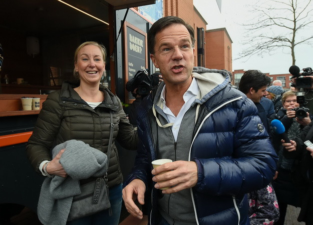 Bầu cử quốc hội Hà Lan: Khó lường trong giai đoạn nước rút ảnh 1