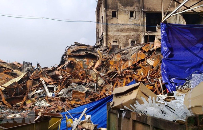 Bộ trưởng TN&MT: ‘Không khí ngoài khu vực Rạng Đông đã an toàn' ảnh 1